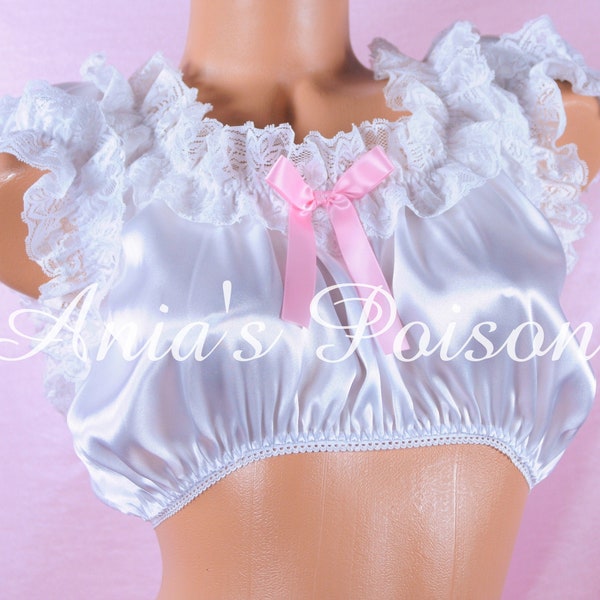 VALENTINES DAY Sissy Weiß Satin glänzend Spitzen Rüschen Super Pull Over Crop Top BH Schlaf Top Shirt