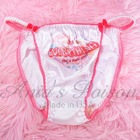 Mutandine Sissy in raso lucido, lisce come la seta, con finiture