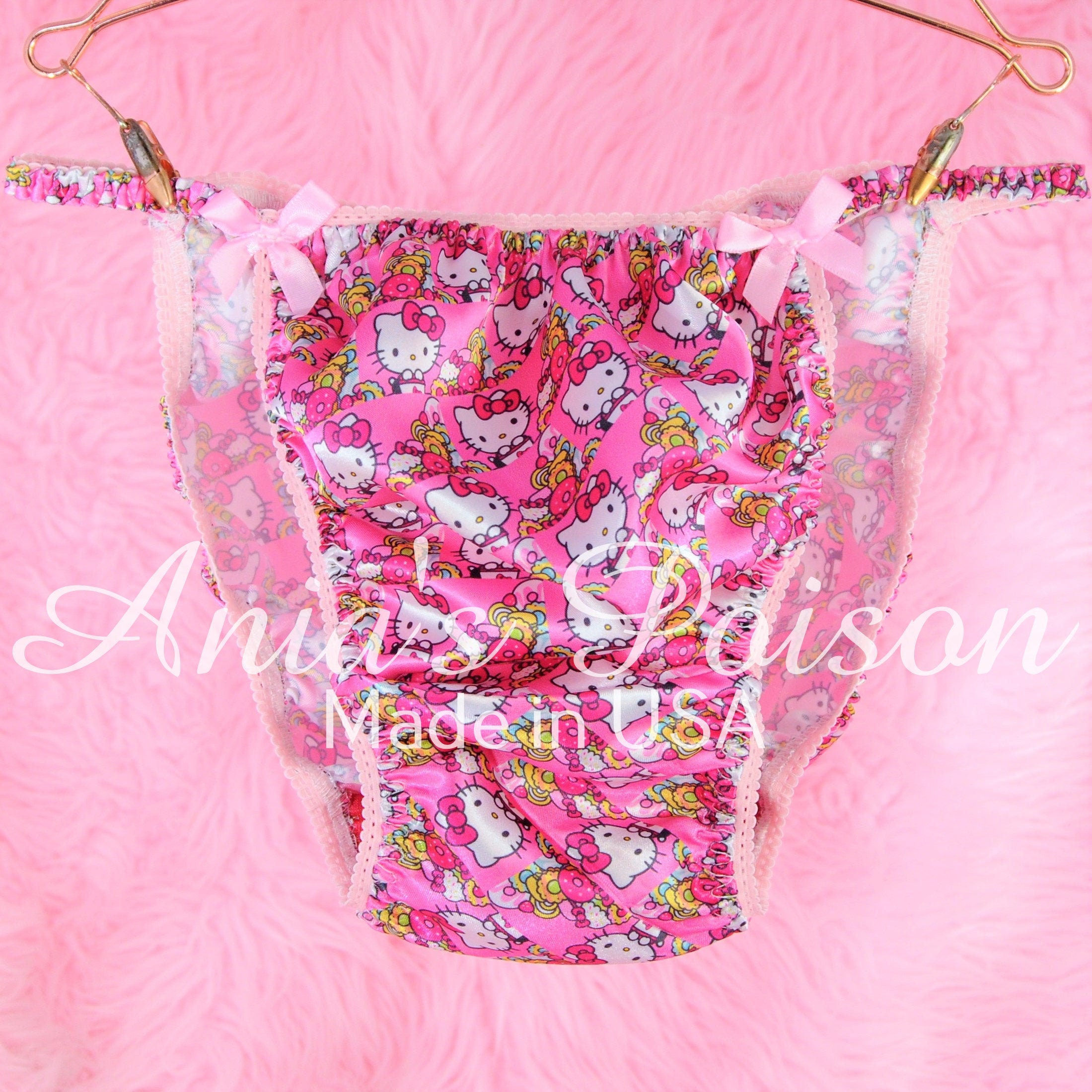 NEU Sissy Satin Höschen Hello Kitty PINK String Bikini Seltener Charakter  Prints Herren Unterwäsche - .de