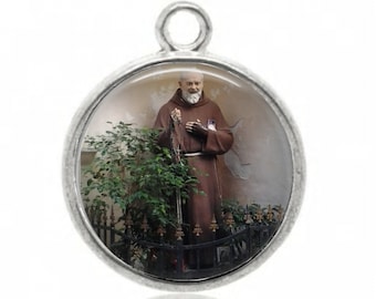 Padre Pio, St Padre Pio, Saint Padre Pio, Saint Pio, Religious Medal, Religious Gift, Religious Pendant, Catholic Medal, Catholic Gifts