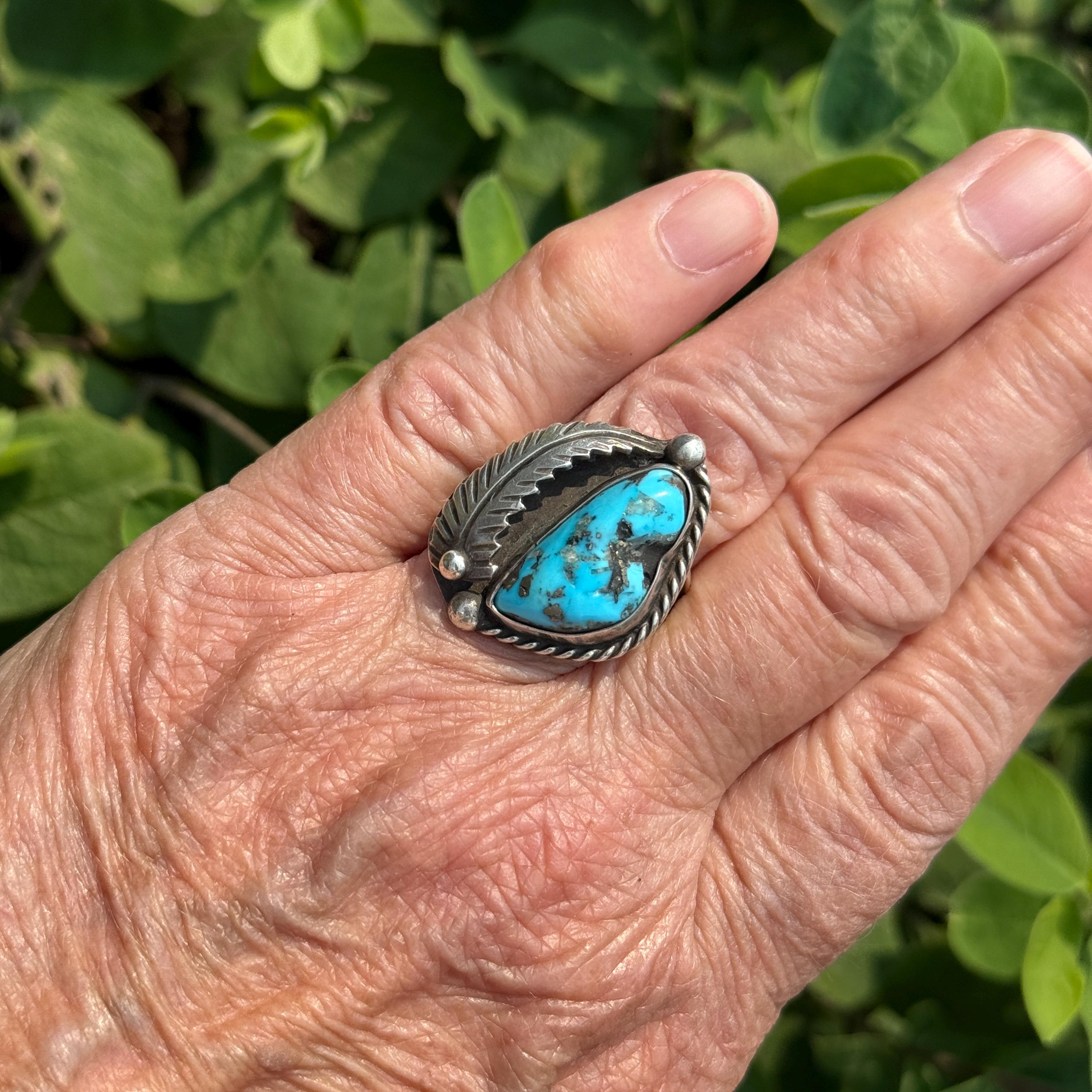 Vintage Style Leaf Ring With Created Green Turquoise - 925 Sterling Silver Oxidized Finish - View #8