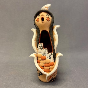 Authentic Jemez/Walatowa Clay Sculpture by Rose T. Fragua  (RK193)