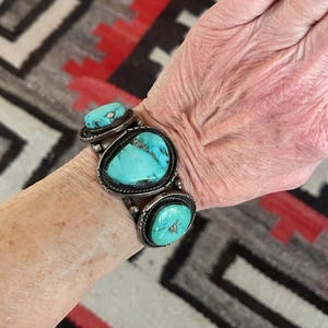 110 Grams Wowza Vintage Native American Navajo Spiderweb Turquoise Sterling Silver Bracelet 110 Grams Wowza Vintage Native American Navajo Spiderweb Turquoise Sterling Silver Bracelet