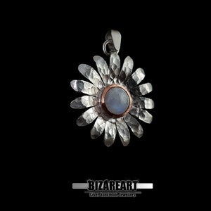 Hammered Daisy pendant, Silver Daisy necklace, Floral jewellery, Silver daisy pendant, Daisy gifts, Daisy, Gift for her