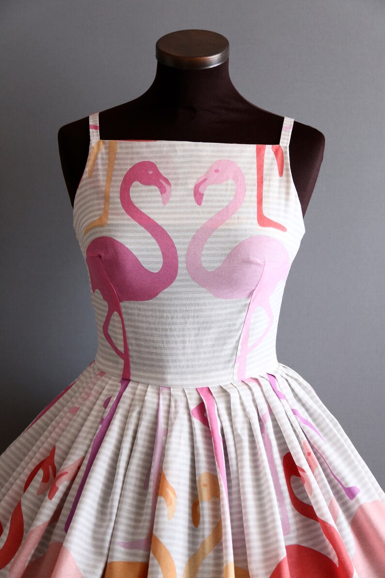 1950s Style White Pink Orange Red Flamingo Novelty Print Full Pleated Skirt Cotton Dress XS
