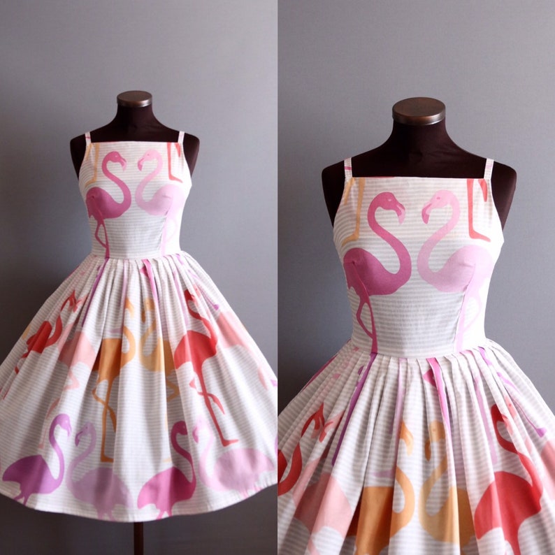 1950s Style White Pink Orange Red Flamingo Novelty Print Full Pleated Skirt Cotton Dress XS