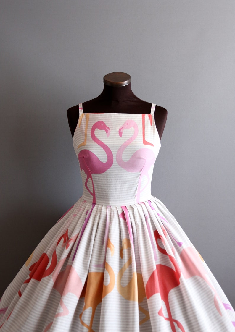 1950s Style White Pink Orange Red Flamingo Novelty Print Full Pleated Skirt Cotton Dress XS