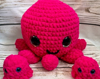 Crochet Mamma Octopus and baby octopu stuffed toy animal | Baby shower gift | Amigurumi | Ready to ship | Interactive toy | Birthday gift