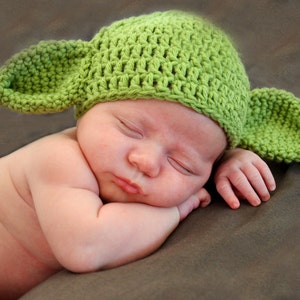 Crochet newborn yoda inspired baby photo prop hat, laser sword, diaper cover halloween costumesizes: newborn to 24 months available image 5