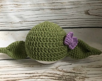 Crochet newborn yoda inspired baby girl photo prop hat |Made to order| All sizes available.