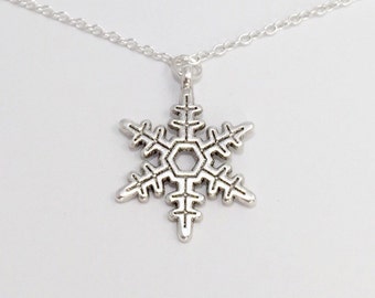 Silver Snowflake Necklace/Dainty Snowflake Necklace/Antique Silver Snowflake Necklace/Dainty Silver Snowflake Necklace