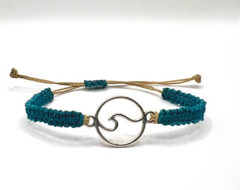 Macrame Bracelet/Friendship Bracelet/Teal Macrame Bracelet/Wave Macrame Bracelet