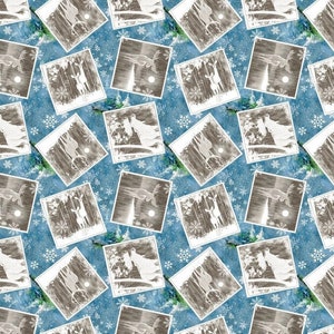 Puede incluir: Un patrón sin costuras con un diseño repetitivo de fotografías de estilo vintage de una pareja de pie en un bosque nevado. Las fotografías están enmarcadas en blanco y sobre un fondo azul con un patrón de copos de nieve blancos.