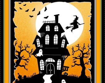 Może przedstawiać: Czarno-biała ilustracja nawiedzonego domu z czarownicą latającą na miotle przed pełnią księżyca. Tekst "Nights of Olde Salem" znajduje się w górnej części obrazu, a "est. 1692" w dolnej.