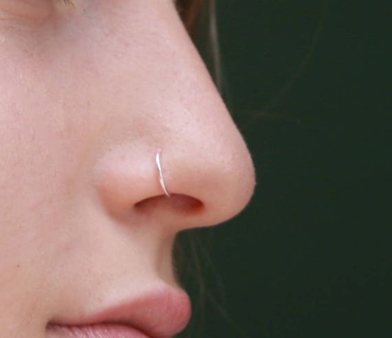 Dropship 24Pcs Fake Nose Rings Hoop Stainless Steel Faux Lip Ear Nose Rings  Non-Pierced Clip On Nose Rings For Women Men Faux Nose Ring Piercing Jewelry  to Sell Online at a Lower