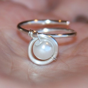 Pearl Toe Ring, Toe Ring,  Pinky Ring, Toe Ring, Midi Ring, Knuckle Ring