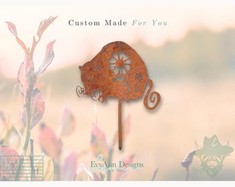 Rusted Metal Possum Yard Art: Rustic Garden Decor, Handmade in Tennessee