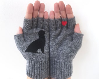 Regalo para amantes de los perros, guantes sin dedos para mujeres, manoplas con perro y corazón, regalo para el dueño de una mascota, ropa de invierno hecha a mano, guantes únicos para enviar mensajes de texto