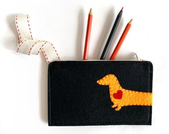 Zipper Pouch with Dachshund, Wiener Dog Purse, Dog Lover Friend Gift, Handmade Doxie Mom Gift, Felt Pencil Case, Teacher Appreciation Gift