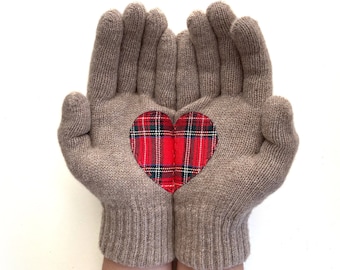 Women Heart Gloves, Best Valentine Gift, Tartan Heart Mittens, Unique Winter Clothing, Knitwear For Her, Handmade Item, Best Gifts For Woman