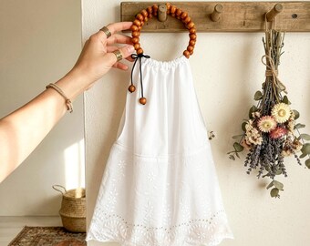 White Cotton Bag with Wooden Bead Handle, Handmade Amalfi Summer Bag, Boho Eyelet Tote