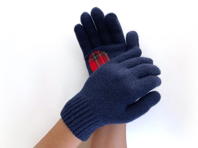 Women Heart Gloves, Navy Mittens, Best Holiday Gifts, Christmas Gift, Navy Blue Gloves, Tartan Fabric, Knit Accessories, Handmade Clothing image 2