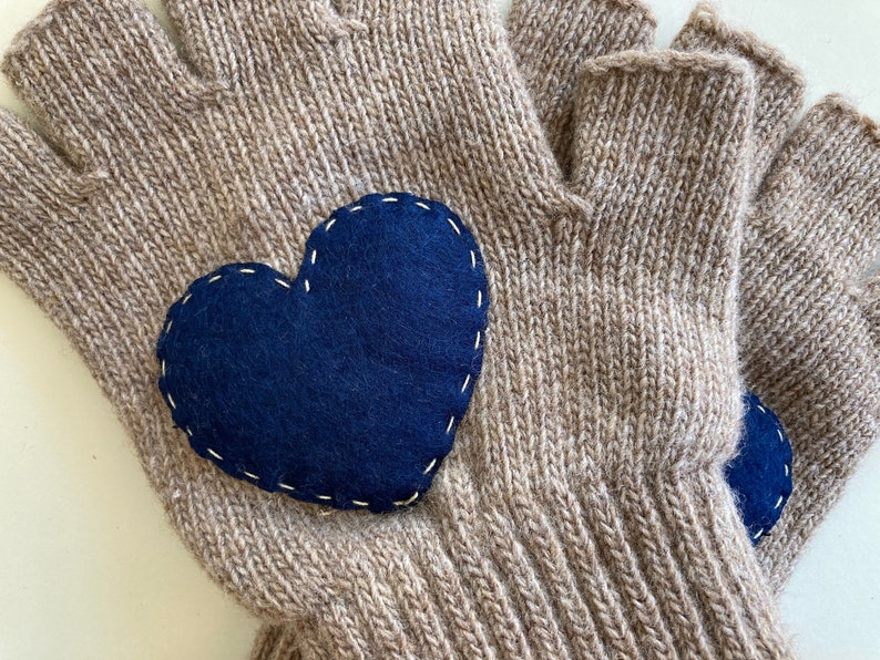 Woman Fingerless Gloves, Heart Mittens, Valentines Day Gift, Handmade Gifts, Gifts For Her, Texting Mittens, Couple Gift, Valentine Clothing image 6