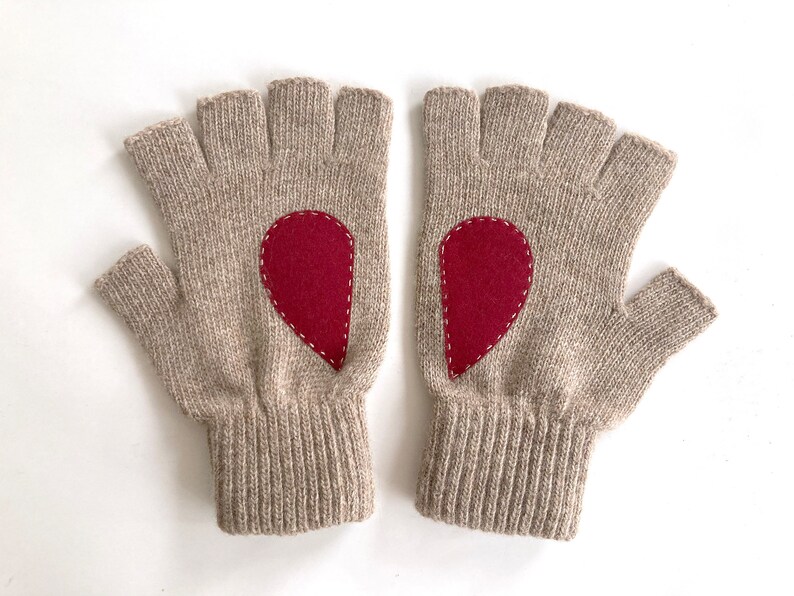 Women Heart Gloves, Unique Fingerless Mittens, Handmade Winter Accessories, Gift for Girlfriend, Texting Glove with Heart, Cold Weather Gift image 5