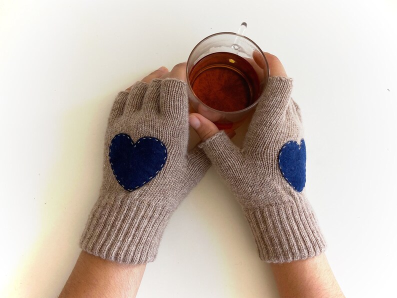 Woman Fingerless Gloves, Heart Mittens, Valentines Day Gift, Handmade Gifts, Gifts For Her, Texting Mittens, Couple Gift, Valentine Clothing image 2