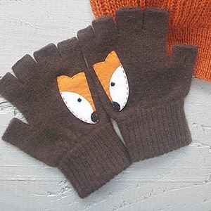 Fingerless Gloves, Women Mittens with Fox, Valentine Accessories, Animal Mittens, Handmade Item, Fox Gifts, Texting Gloves, Winter Clothing image 4
