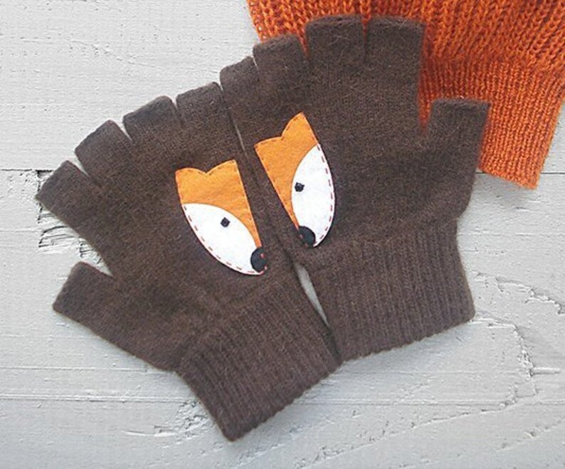 Fingerless Gloves, Women Mittens with Fox, Valentine Accessories, Animal Mittens, Handmade Item, Fox Gifts, Texting Gloves, Winter Clothing image 4