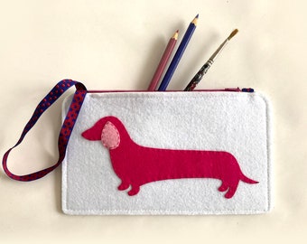Zipper Pouch with Dachshund, Sausage Dog Purse, Gift For Doxie Lover, Wiener Dog Bag, Gift for Dog Mom, Felt Mini Pouch, Cosmetic Bag