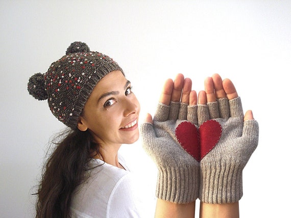 Heart Fingerless Gloves and Beanie: Handmade Saint  display picture 1