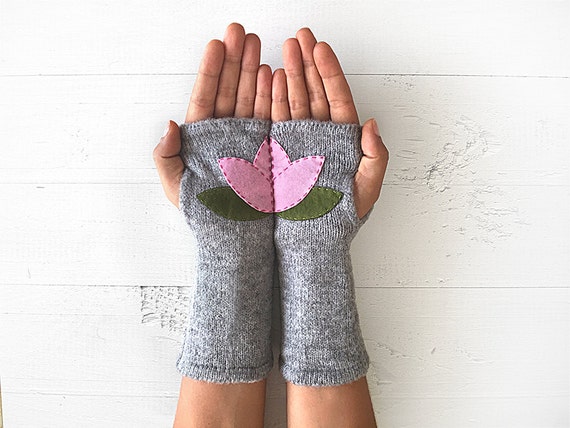 Gloves With Lotus Flower, Yoga Gifts for Her, Valentines Flowers, Unique  Knit Hand Warmers -  Canada