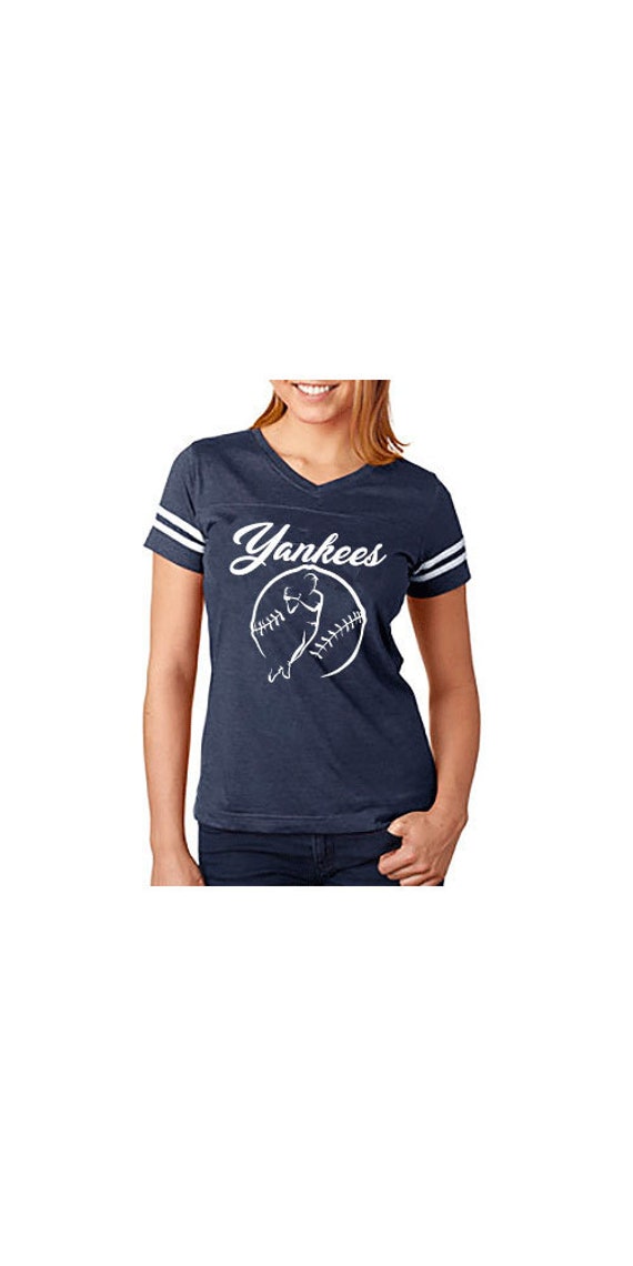 ladies yankees shirt