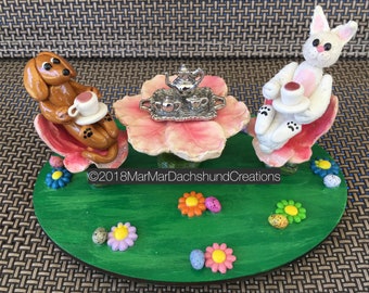 Tea with the Easter bunny Doxie m/Dachshund figurine
