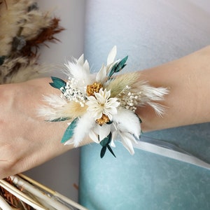 Wrist Corsages/Corsages/Wedding Corsages/Dry Flower Corsages/Ladies Corsages/Pampas Grass Corsages/Flower Bracelet/Handmade Corsages