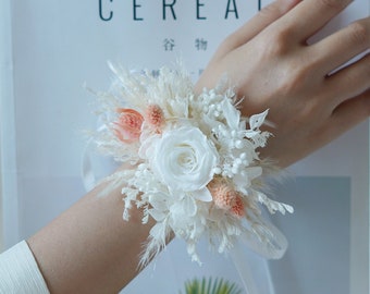 Blush and ivory flower jewellery/Bridal Wrist Flower/Rustic flower bracelet/Bridesmaid Wrist Flower/Wedding jewellery/Pampas Grass Corsage