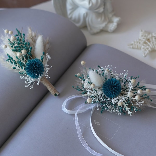 Wrist Corsages/Blue Corsages/Wedding Corsages/Flower Corsages/Ladies Corsages/Pampas Grass Corsages/Blue Flower Bracelet/Handmade Corsages