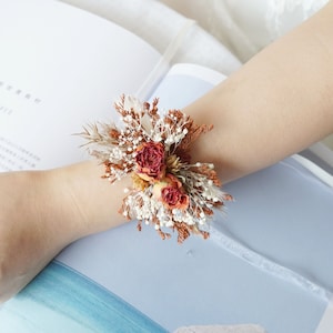 Wrist Corsages/Corsages/Wedding Corsages/Dry Flower Corsages/Ladies Corsages/Pampas Grass Corsages/Flower Bracelet/Handmade Corsages