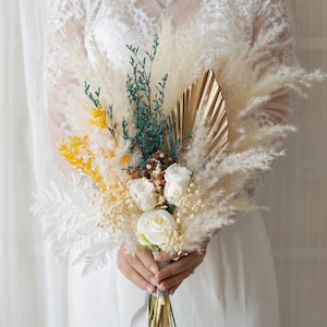 Wedding bouquet,Bridal bouquet,Dried flower bouquet,Pampas Grass bouquet,Natural flower decor,Wedding decoration,Flower Arrangement
