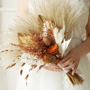 Burgundy Wedding bouquet,Rust Orange Bridal Bouquet,Dried flower bouquet,Pampas Grass bouquet,Natural flower decor,Flower Arrangement