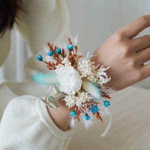 Burnt Orange+Blue+White Wrist Corsage,Pampas Grass Wrist Corsage,Lady Corsage,Flower Bracelet,Wedding Wrist Corsage,Bridal Wrist Corsage
