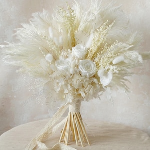 Feather and Dried Flower Bouquet,Pampas Grass Bouquet,Artificial Flower Bouquet,Boho Wedding Bouquet,Bridal Bouquet,Dried Flower Bouquet