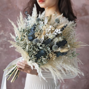 Blauer Hochzeitsstrauß, Brautstrauß, Brautjungfer-Blumenstrauß, getrocknete Blumenstrauß, Pampasgras-Bouquet, natürliches Blumendekor, Hochzeitsdekoration