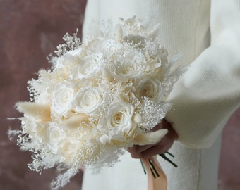 Ramo de boda, ramo de rosas blancas, ramo de novia, ramo de hierba de pampa, decoración de flores naturales, boda boho, decoración de la boda