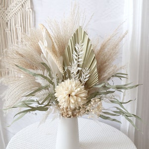 Wedding bouquet,Dried flower bouquet,Pampas Grass bouquet,Natural flower decor,Flower Arrangement,home decoration, home bouquet