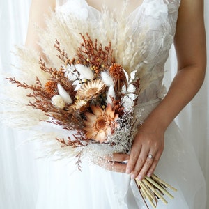 520 Rust Orange,Wedding bouquet,Bohemian wedding,Bridal bouquet,Dried flower bouquet,Pampas Grass bouquet,Natural flower,Wedding decoration
