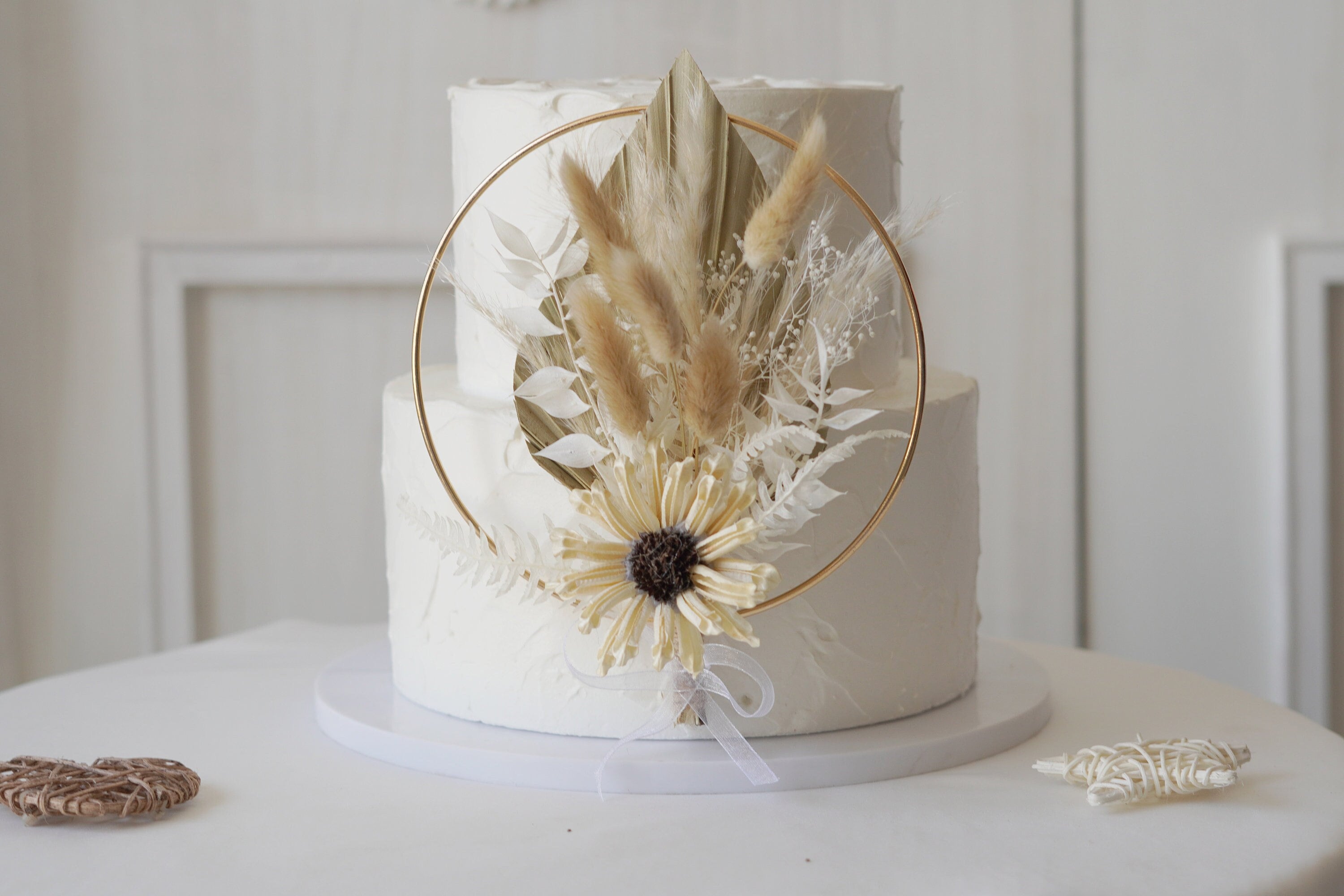 Pastel Dried Flower Cake Topper – Node & Stem