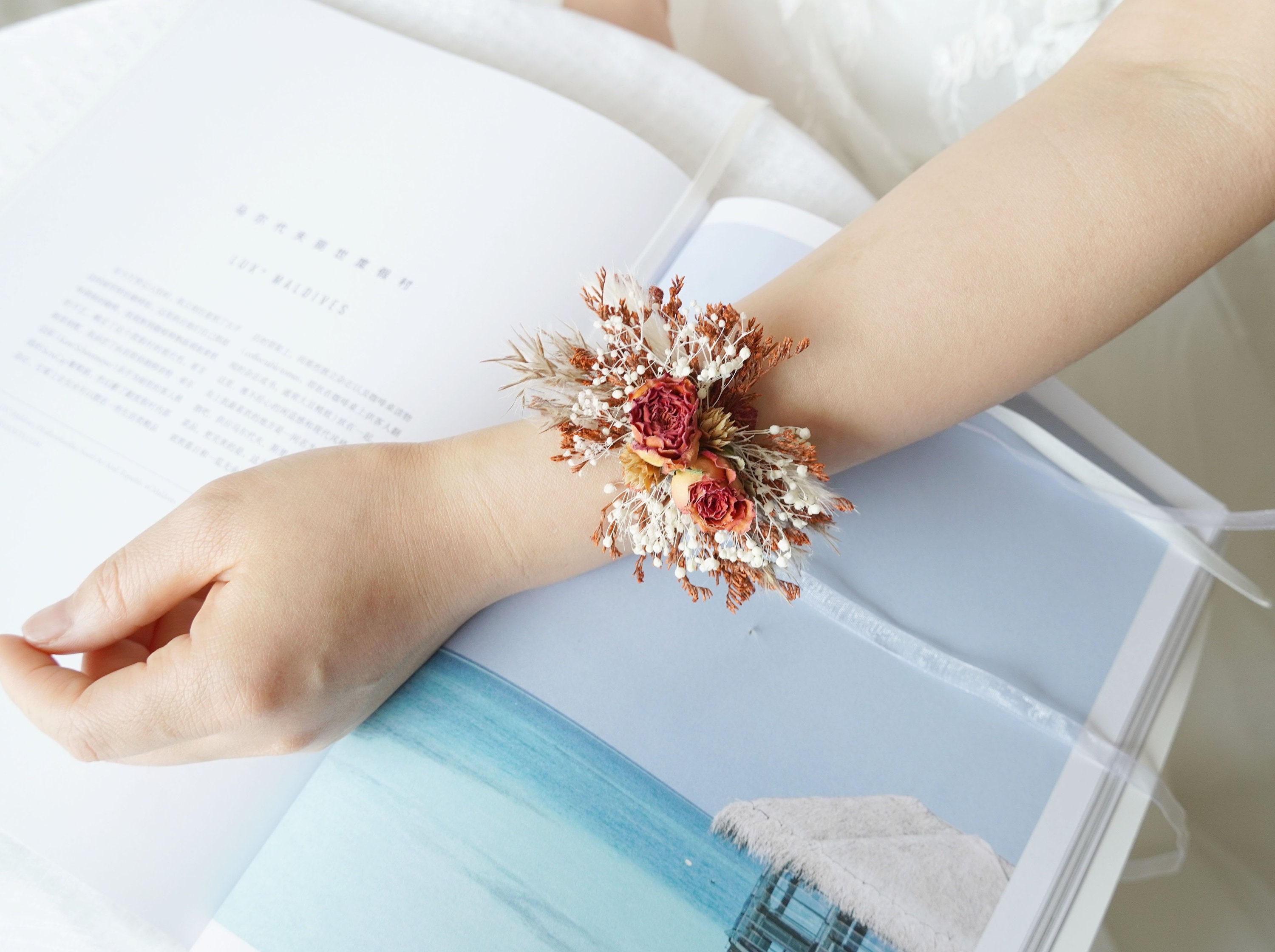 Wrist Corsages/Corsages/Wedding Corsages/Dry Flower Corsages/Ladies Corsages/Pampas Grass Corsages/Flower Bracelet/Handmade Corsages